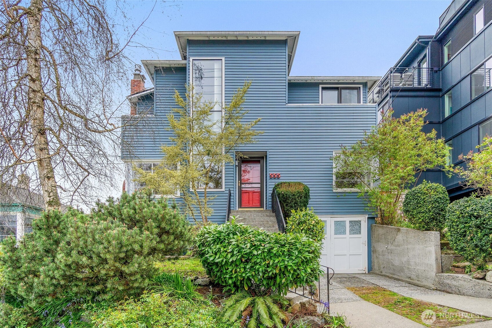 555 Galer Street , Seattle, WA 98109