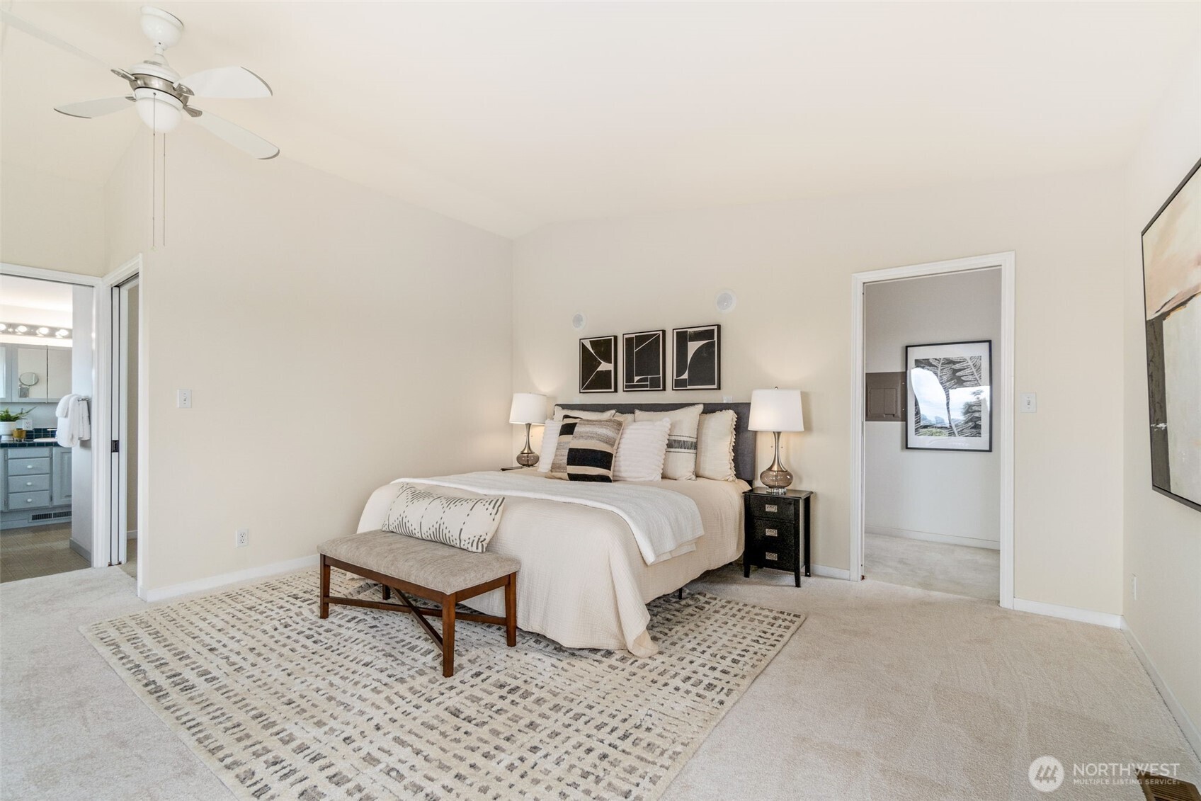555 Galer Street , Seattle, WA 98109