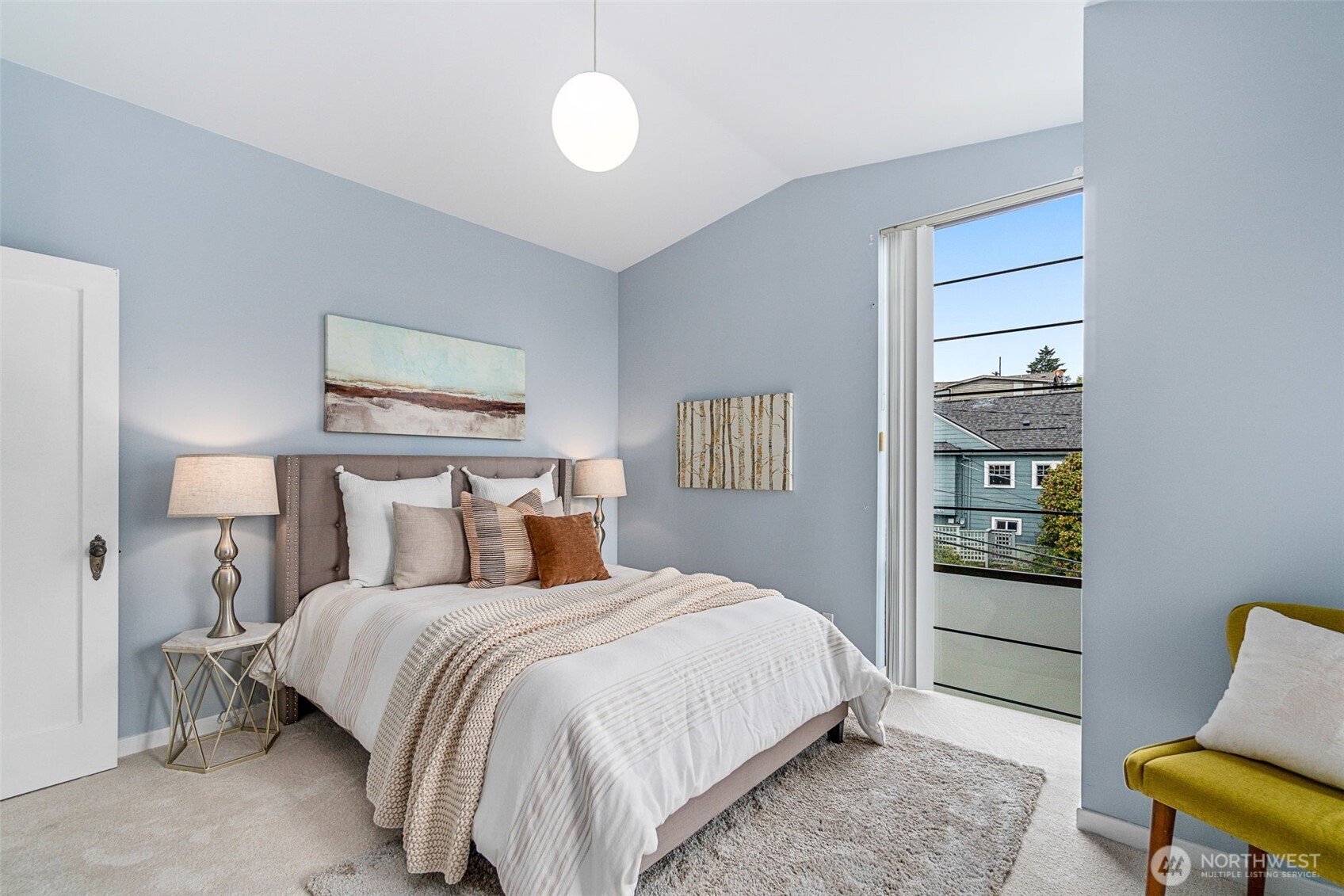 555 Galer Street , Seattle, WA 98109