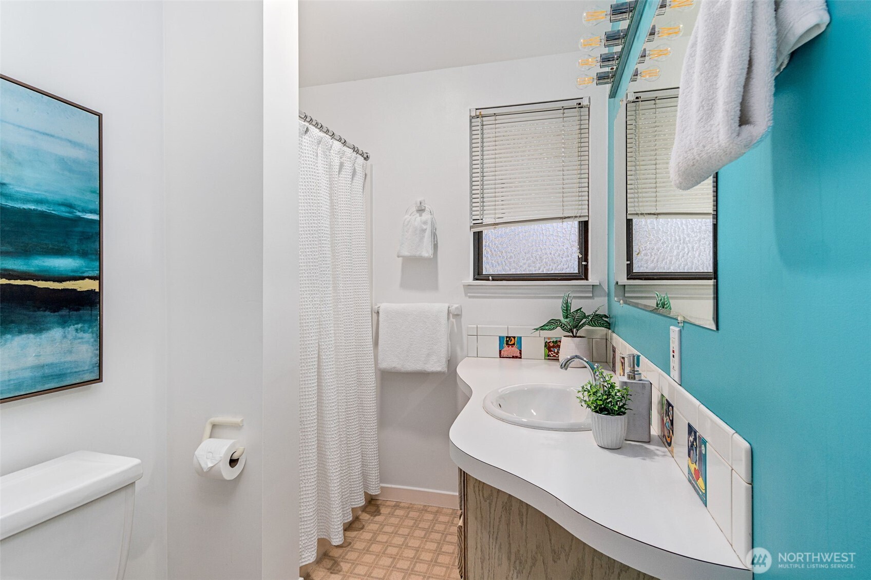 555 Galer Street , Seattle, WA 98109