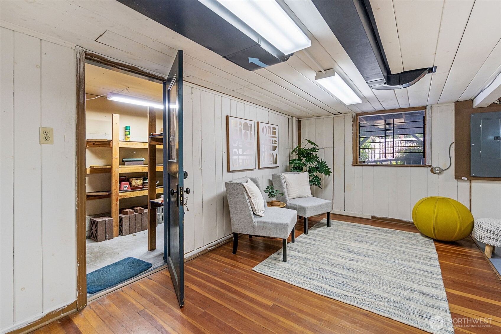 555 Galer Street , Seattle, WA 98109