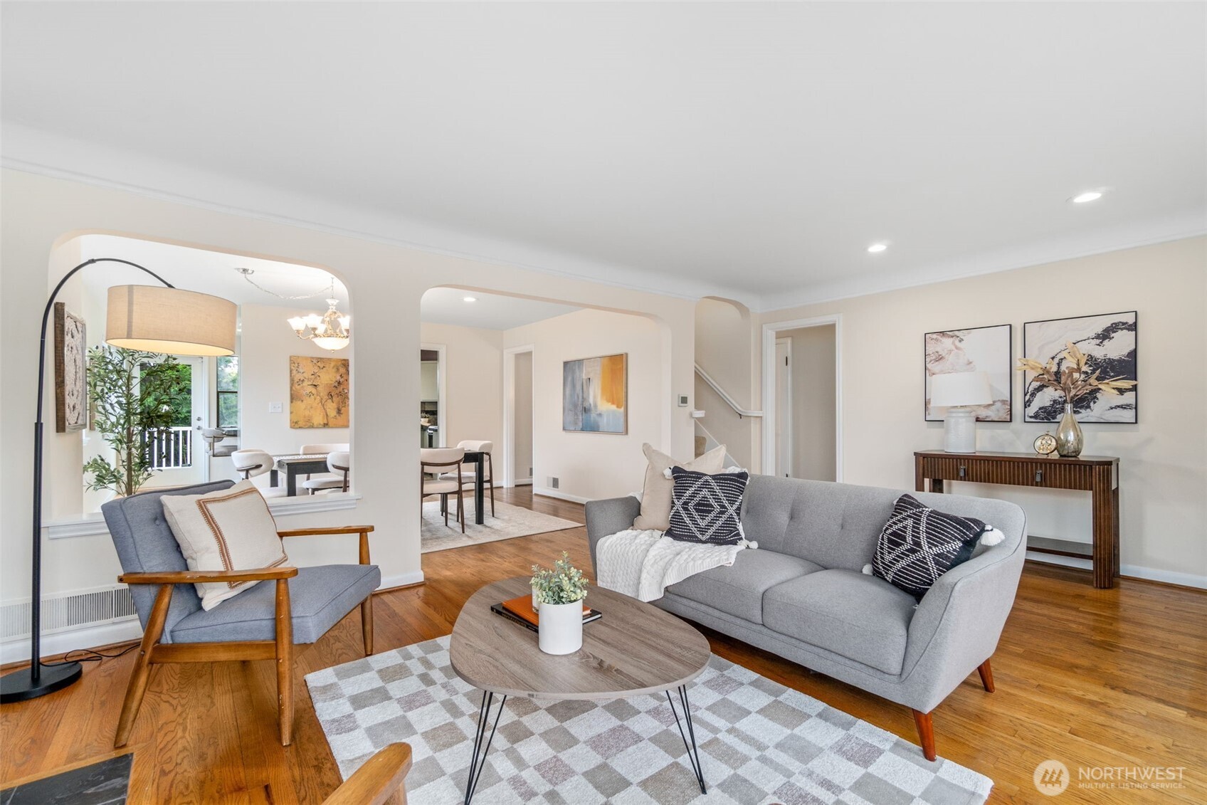555 Galer Street , Seattle, WA 98109