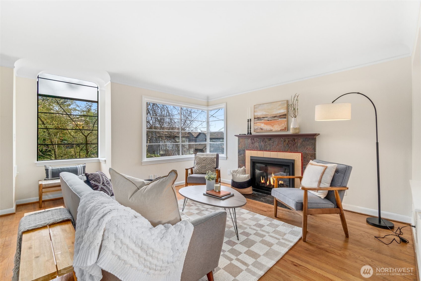 555 Galer Street , Seattle, WA 98109