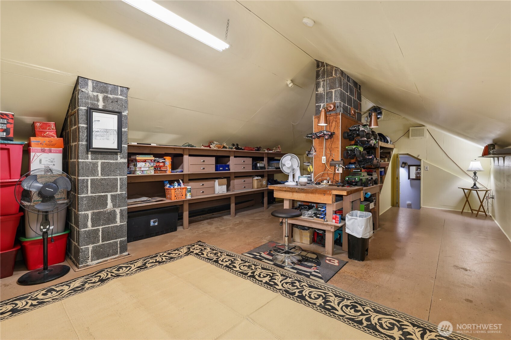 18 Ponce de Leon Crk SW, Lakewood, WA 98499
