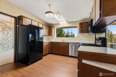 7413 Soundview Drive , Edmonds, WA 98026 - Photo 14
