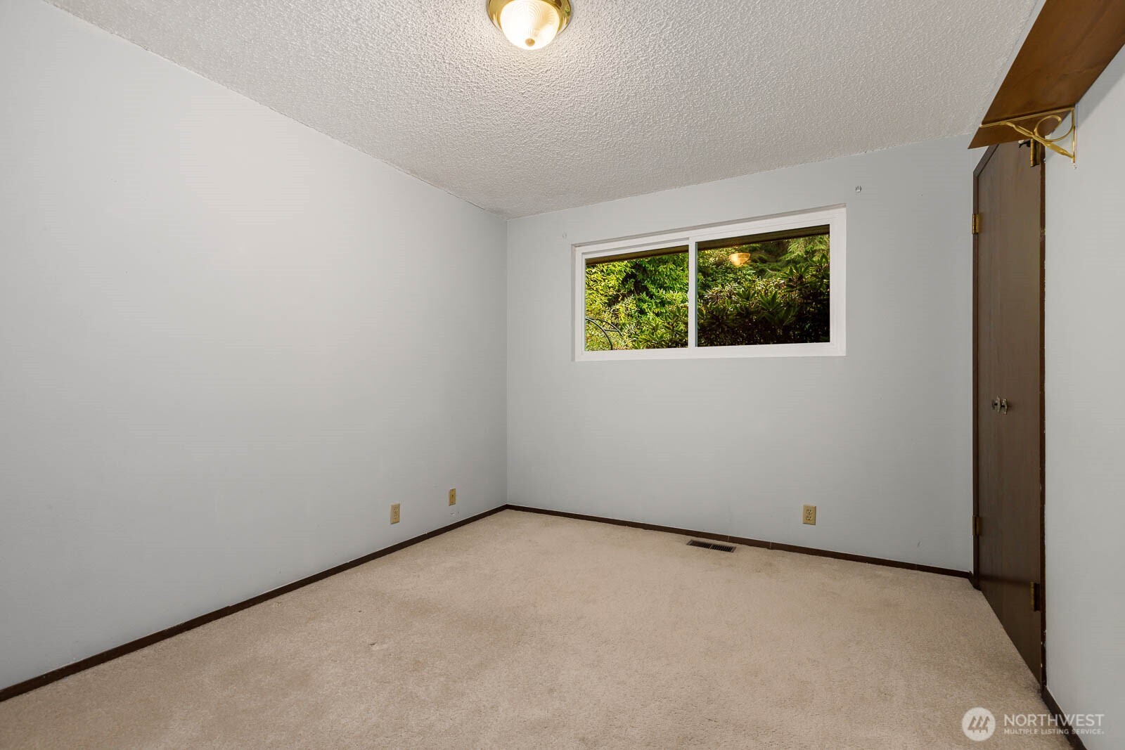 7413 Soundview Drive , Edmonds, WA 98026