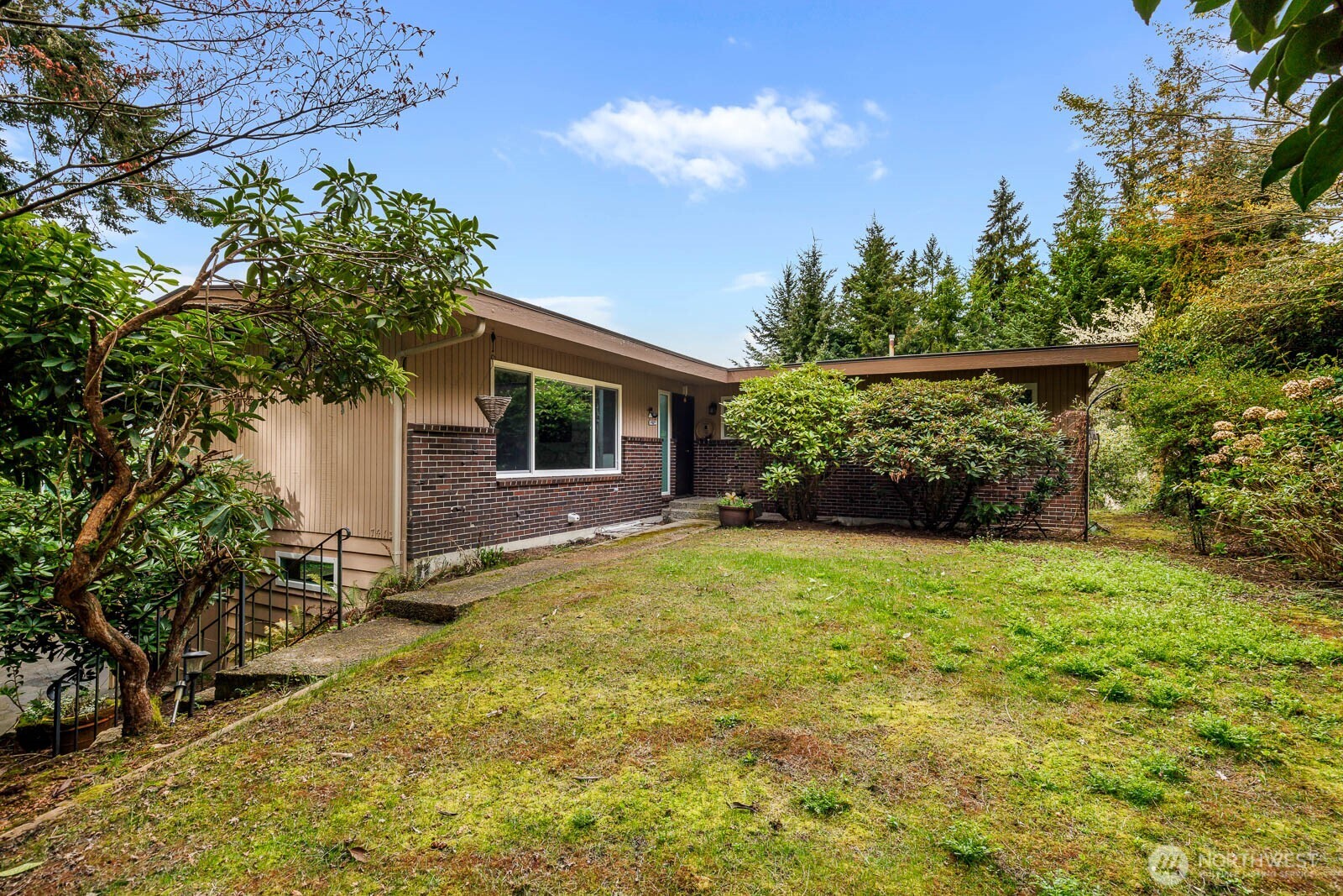 7413 Soundview Drive , Edmonds, WA 98026
