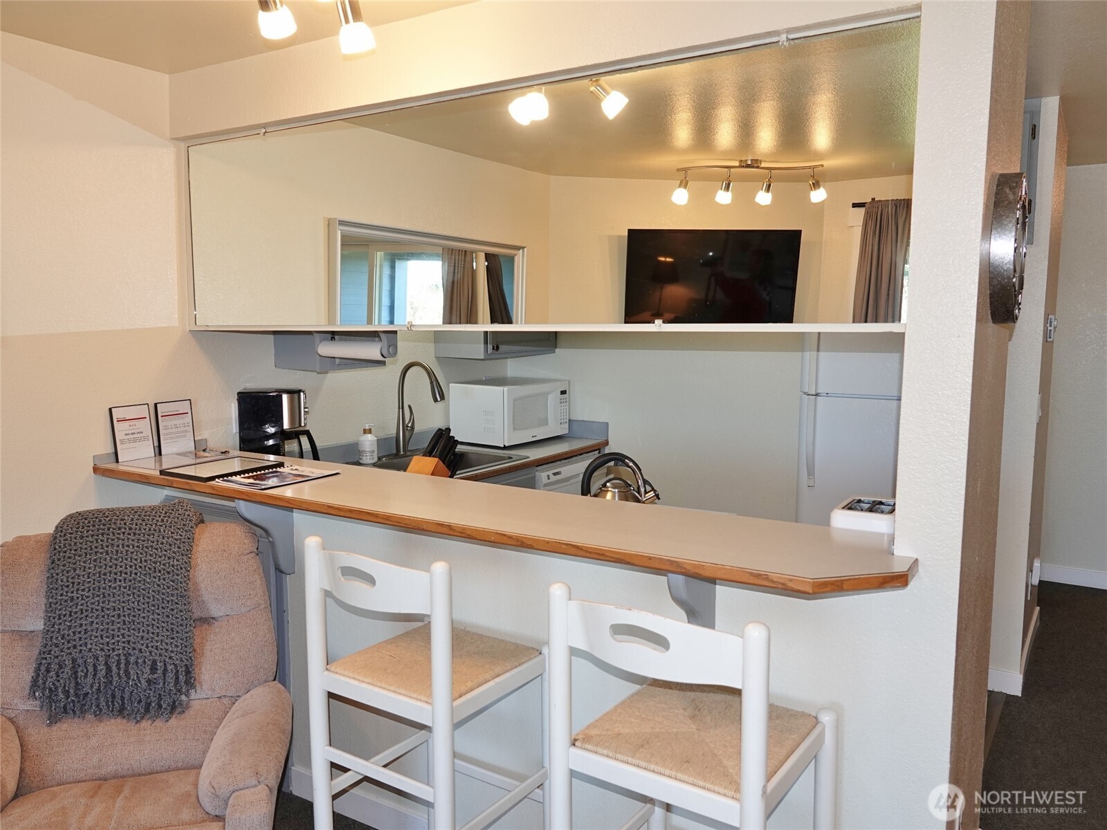 835 Ocean Shores Boulevard NW #206, Ocean Shores, WA 98569