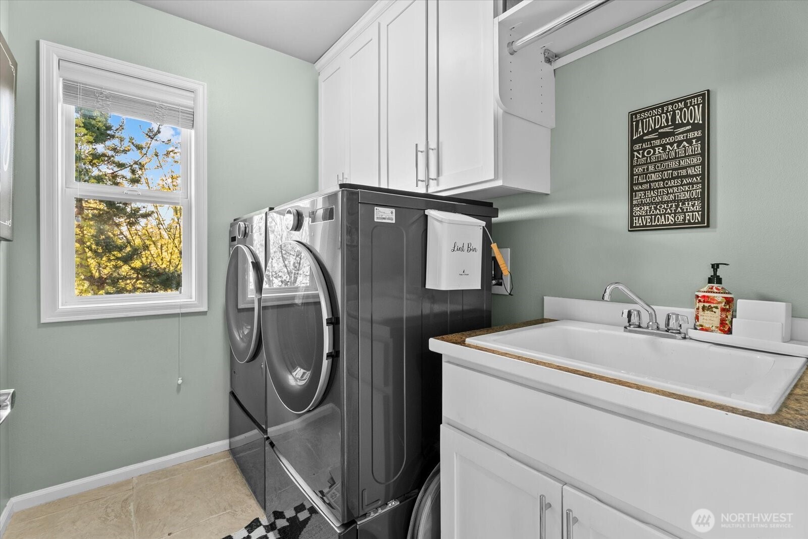 8907 NE 152nd Place , Bothell, WA 98011