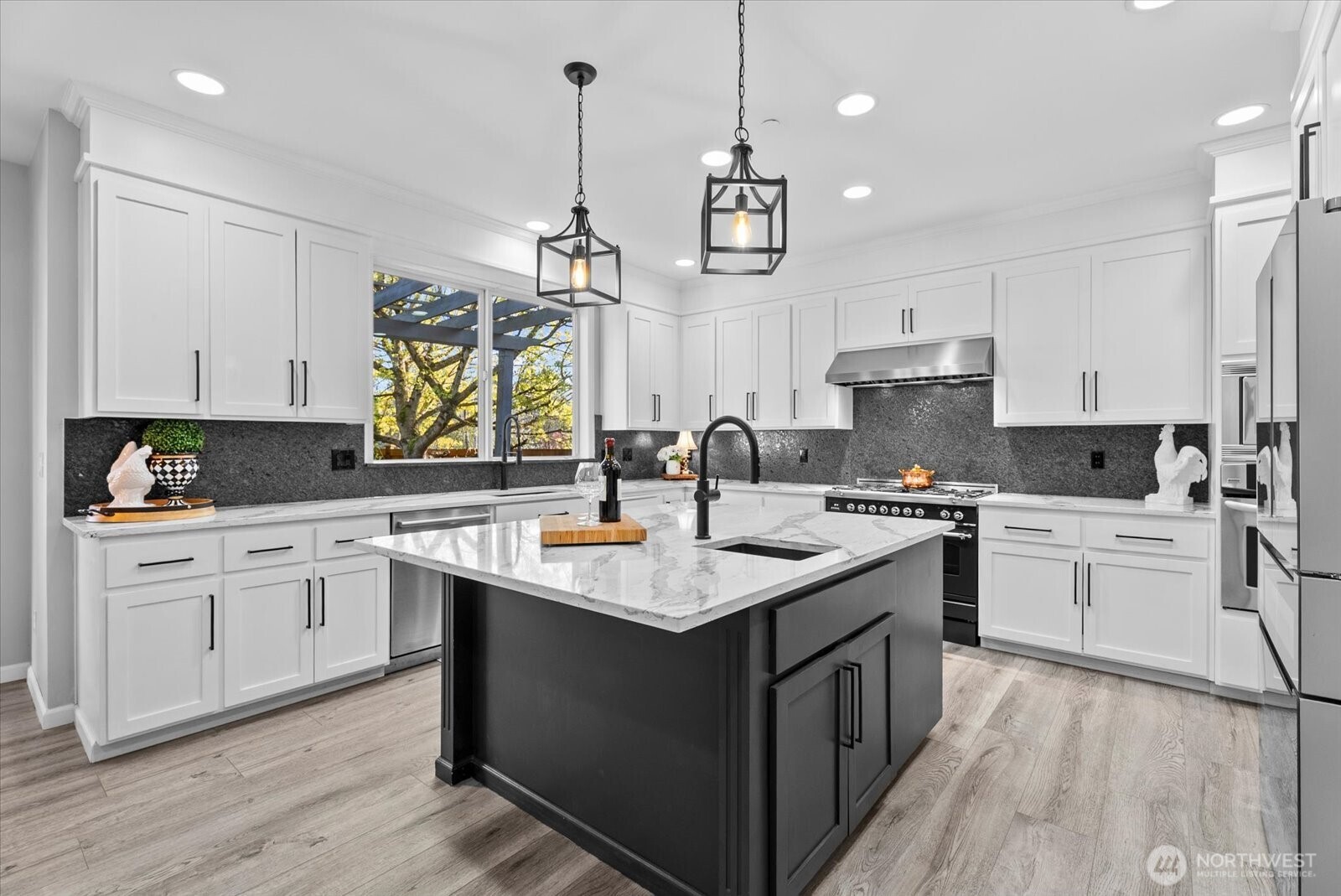 8907 NE 152nd Place , Bothell, WA 98011