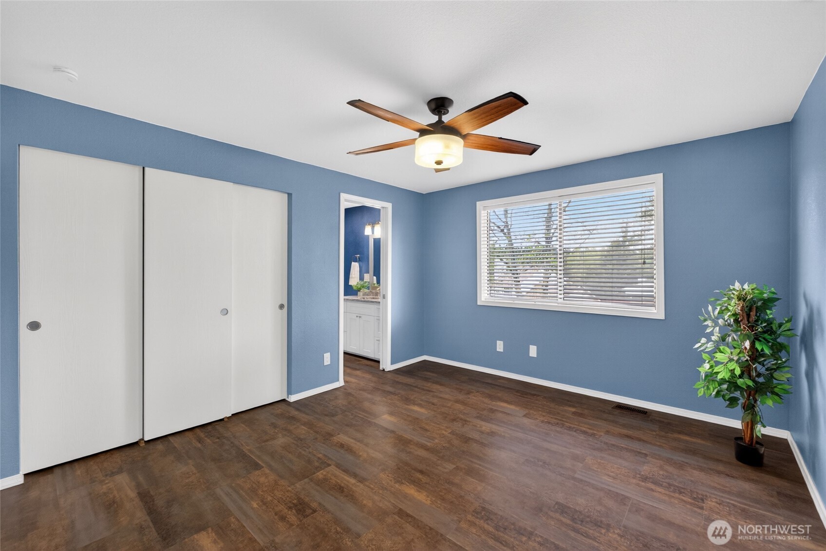 2528 S 354th Street , Federal Way, WA 98003