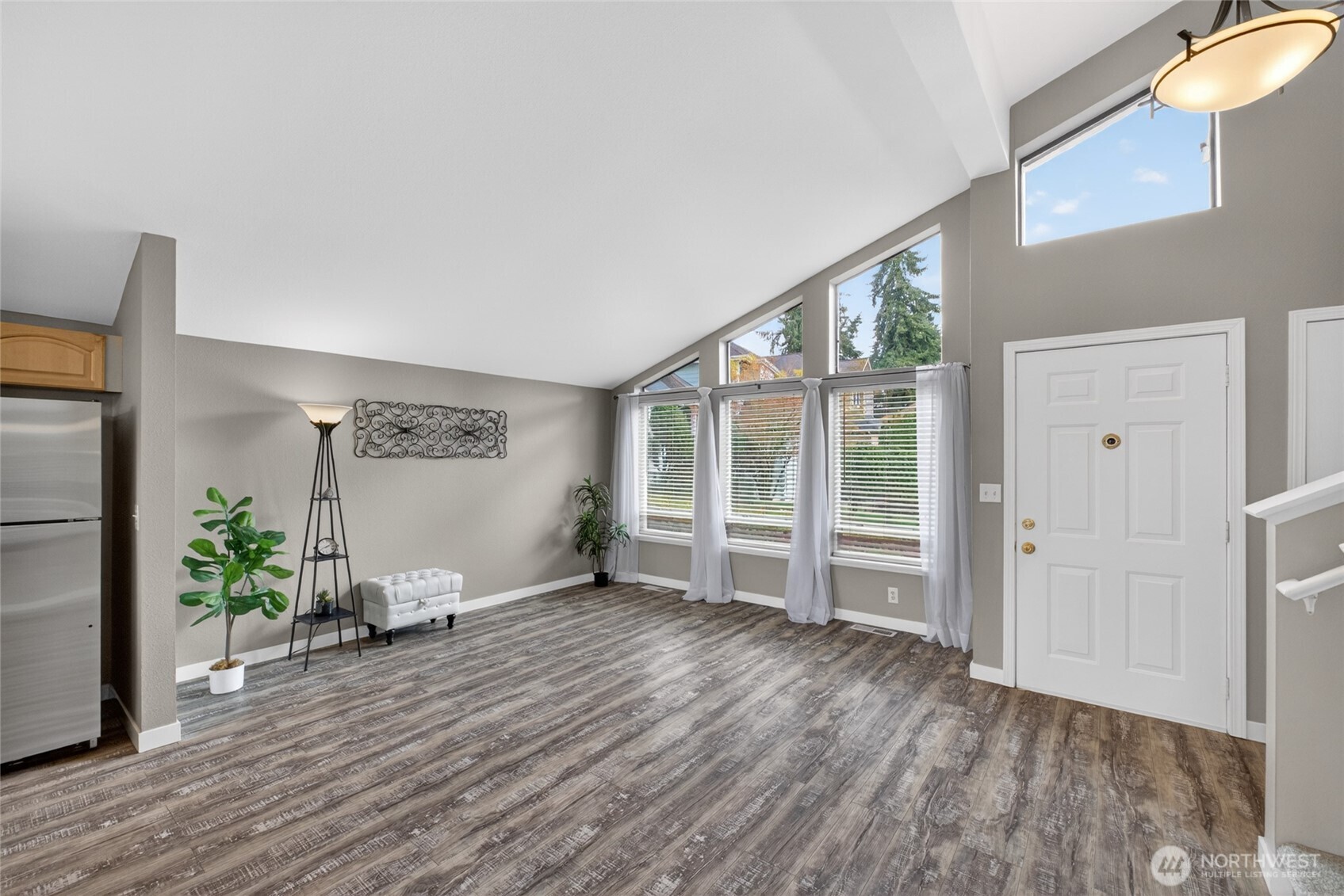2528 S 354th Street , Federal Way, WA 98003