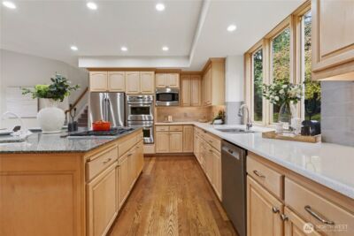 17141 SE 58th St , Bellevue, WA 98006 - Photo 13