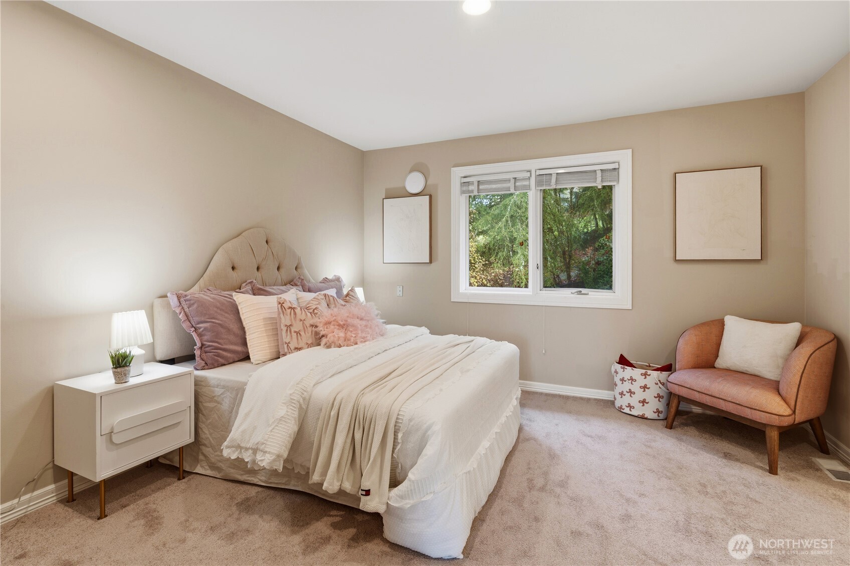 17141 SE 58th St , Bellevue, WA 98006