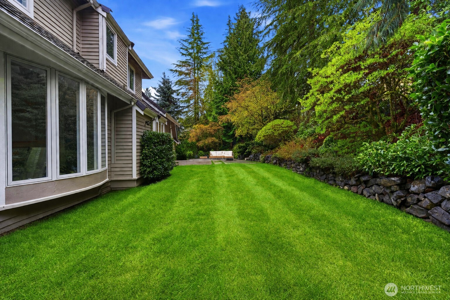 17141 SE 58th St , Bellevue, WA 98006