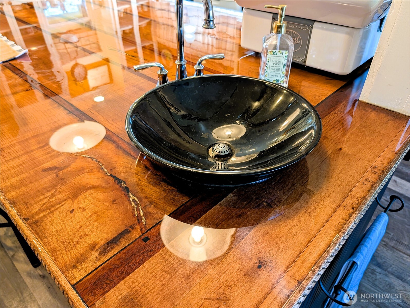 204 W Harris Avenue , Oakville, WA 98568