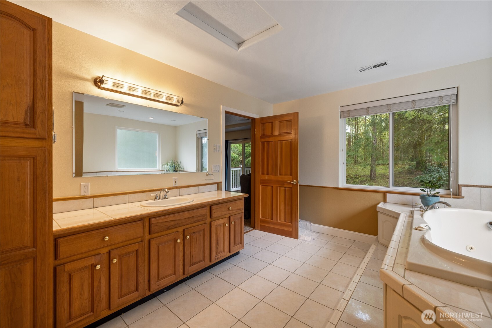 7805 Western Court SW, Olympia, WA 98512