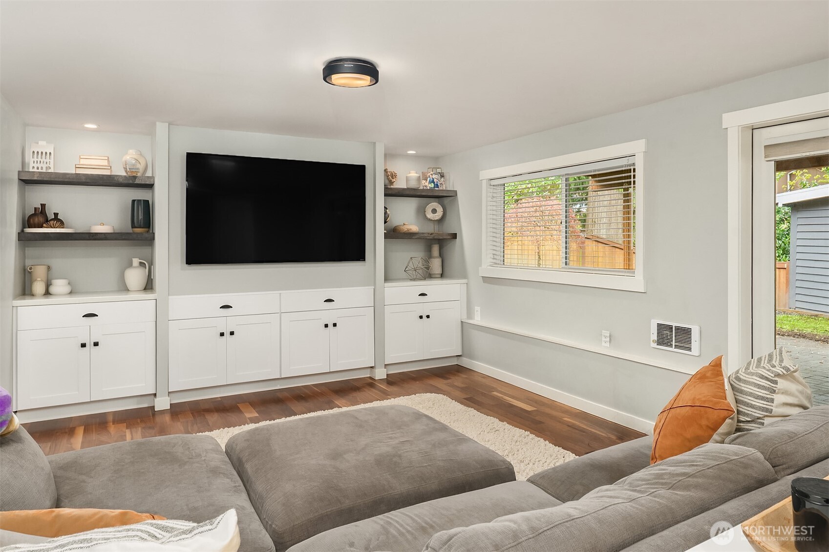 15803 81st Avenue NE, Kenmore, WA 98028