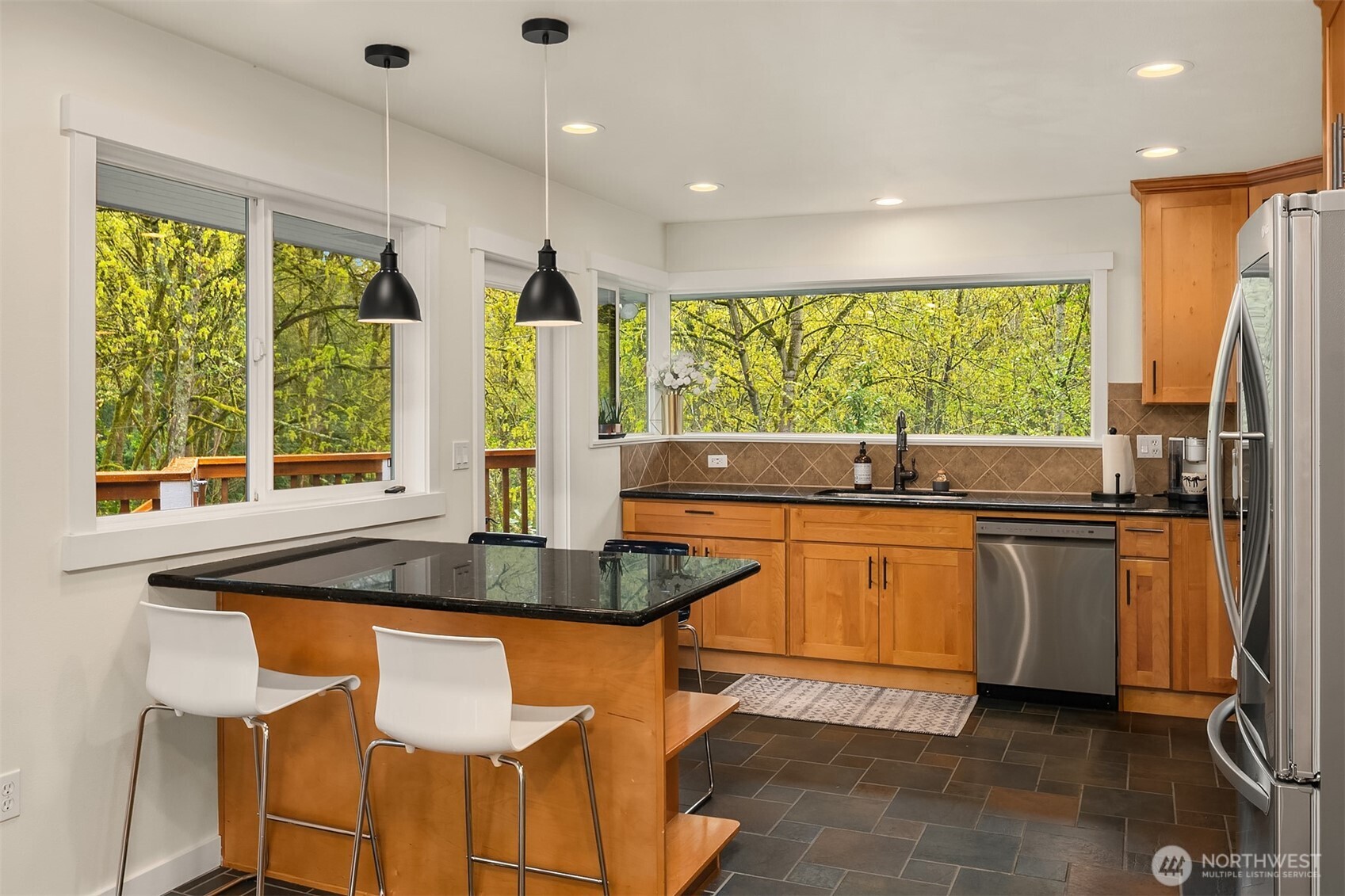 15803 81st Avenue NE, Kenmore, WA 98028