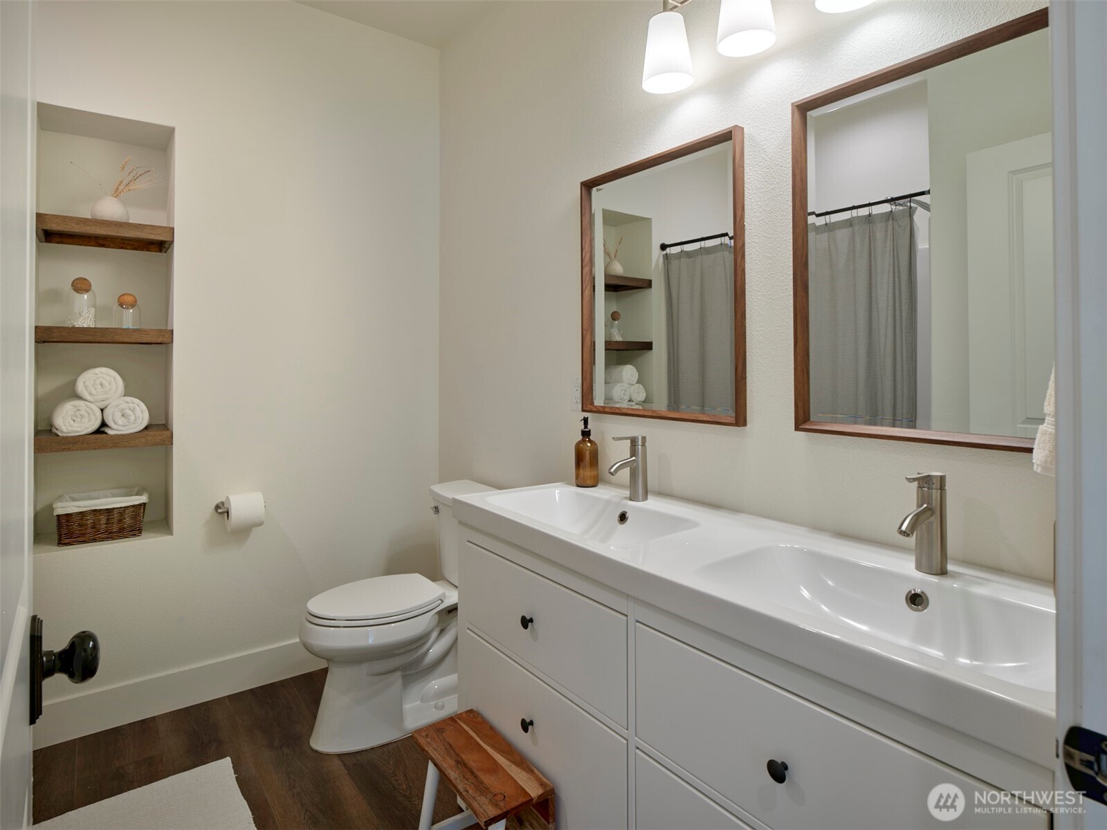 215 Bear Creek Lane , Winlock, WA 98596
