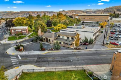 10 N Chelan Avenue , Wenatchee, WA 98801 - Photo 2