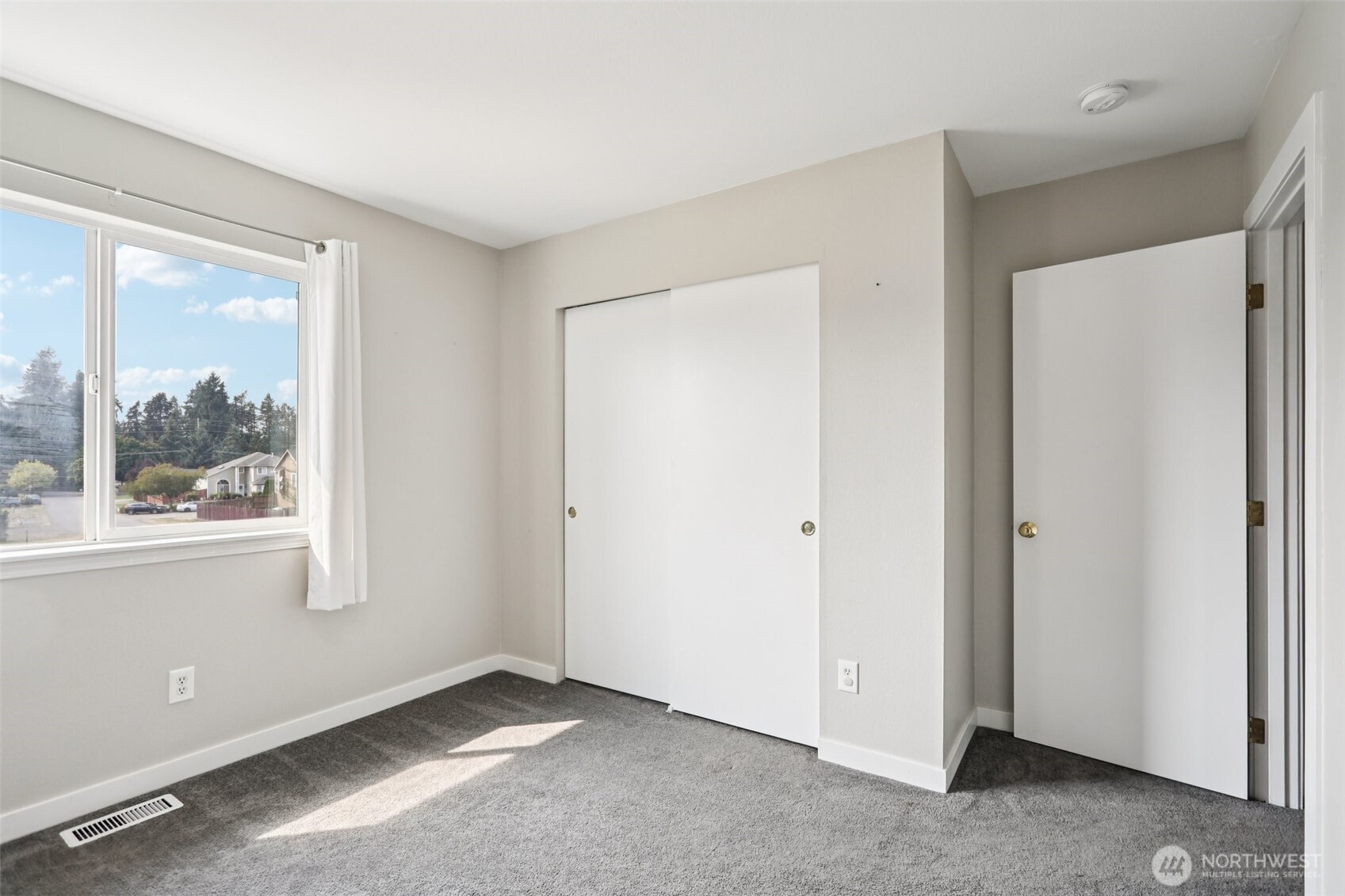 15402 41st Avenue E, Tacoma, WA 98446-6324