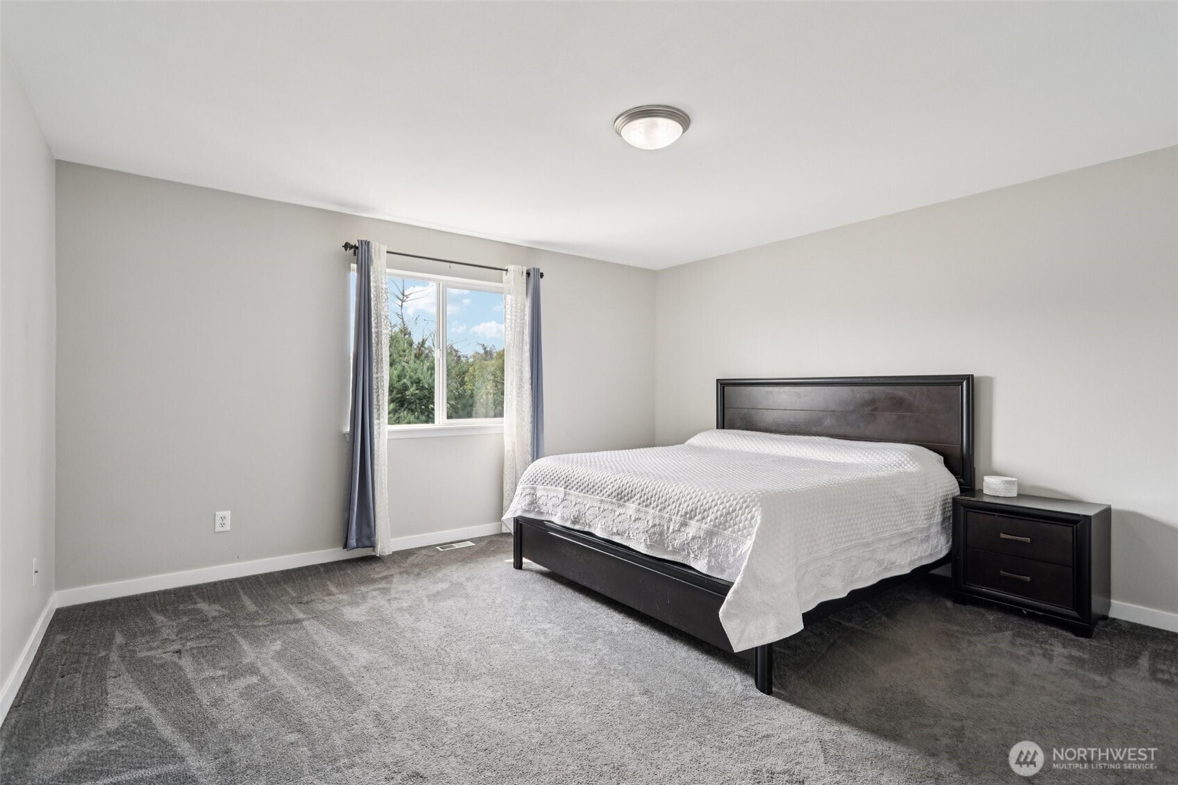 15402 41st Avenue E, Tacoma, WA 98446-6324