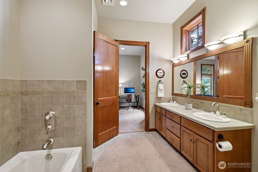 21611 45th Avenue SE, Bothell, WA 98021