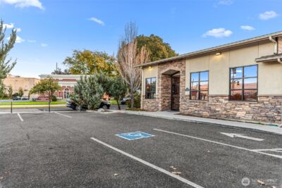 10 N Chelan Avenue , Wenatchee, WA 98801 - Photo 11