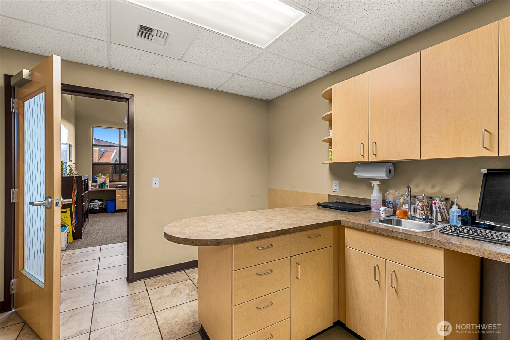 10 N Chelan Avenue , Wenatchee, WA 98801