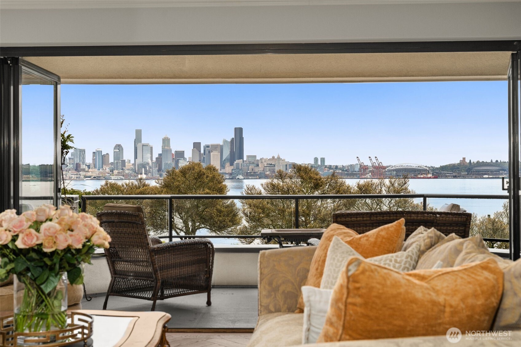 1333 Harbor Avenue SW #204, Seattle, WA 98116