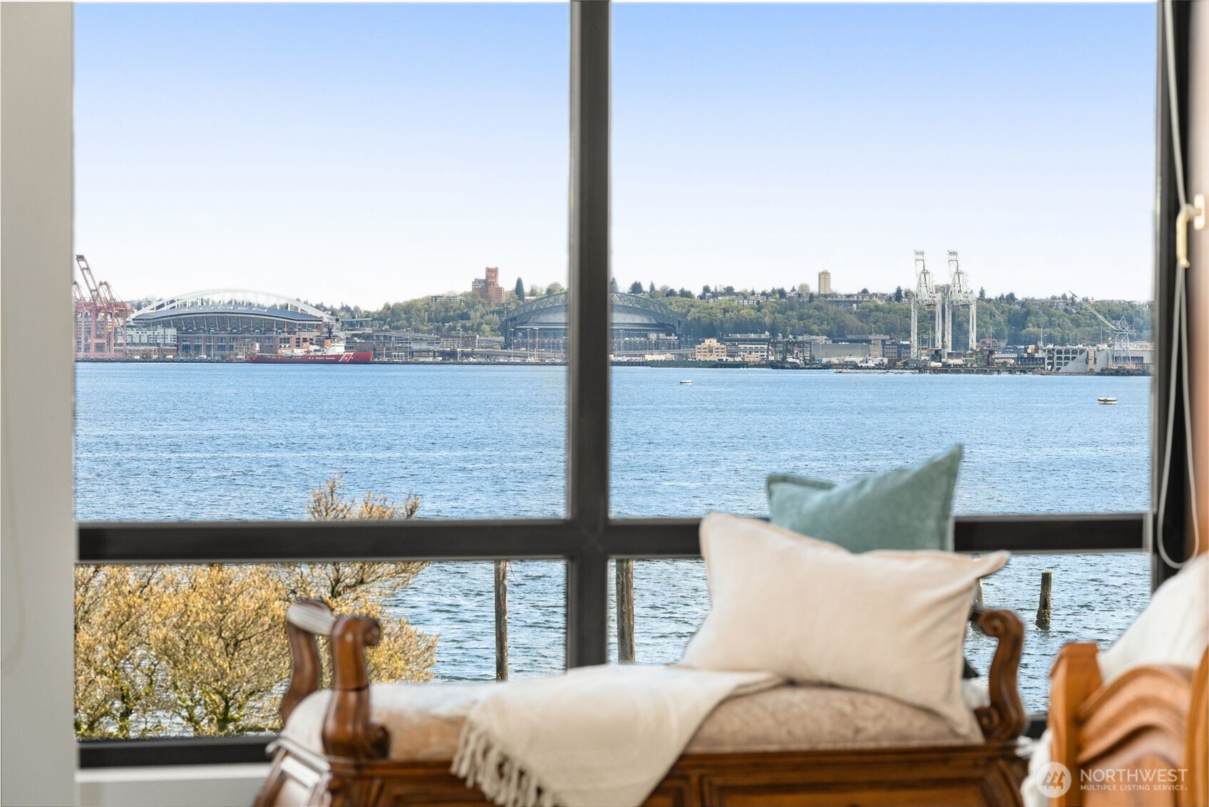 1333 Harbor Avenue SW #204, Seattle, WA 98116