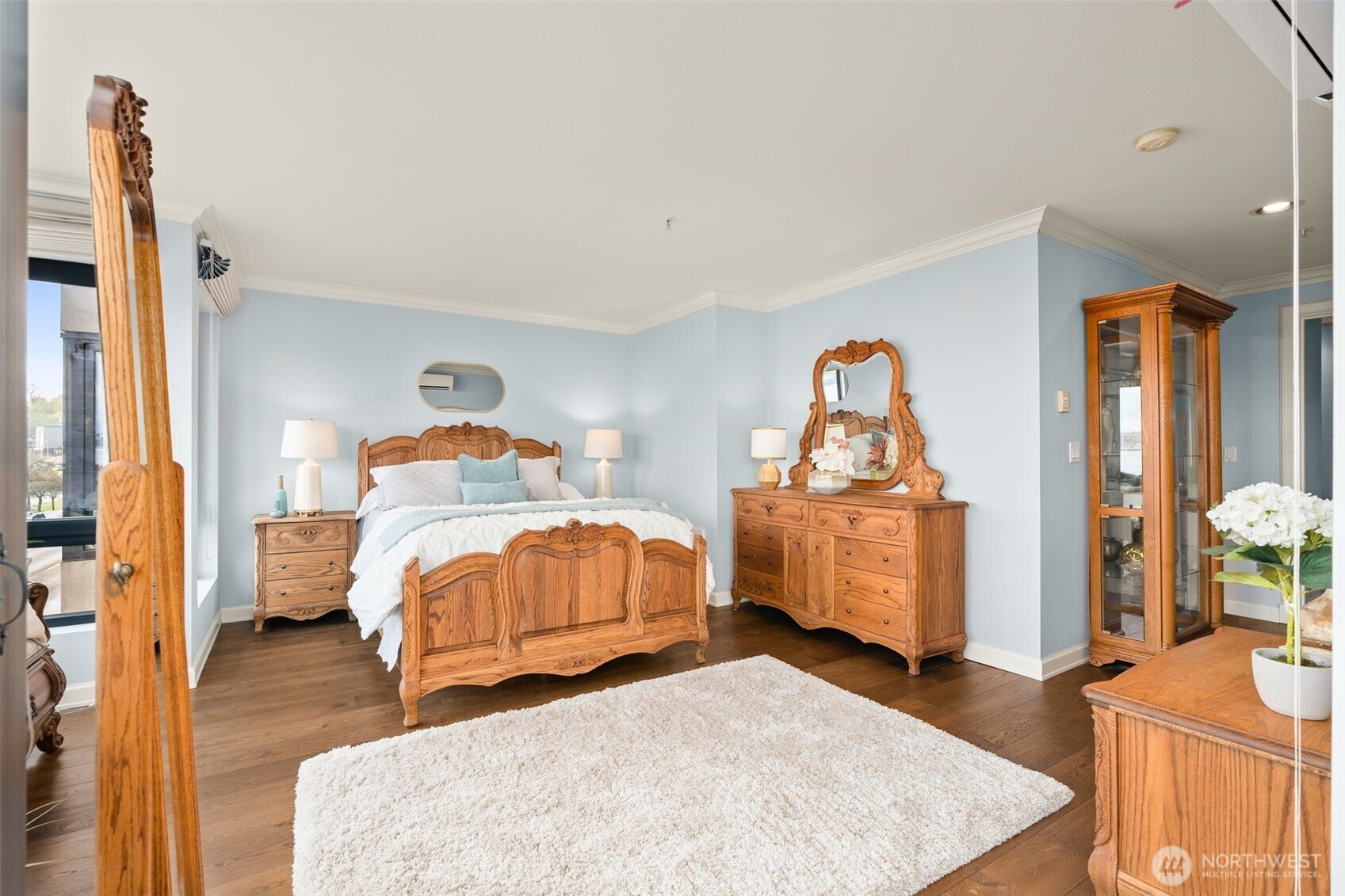 1333 Harbor Avenue SW #204, Seattle, WA 98116