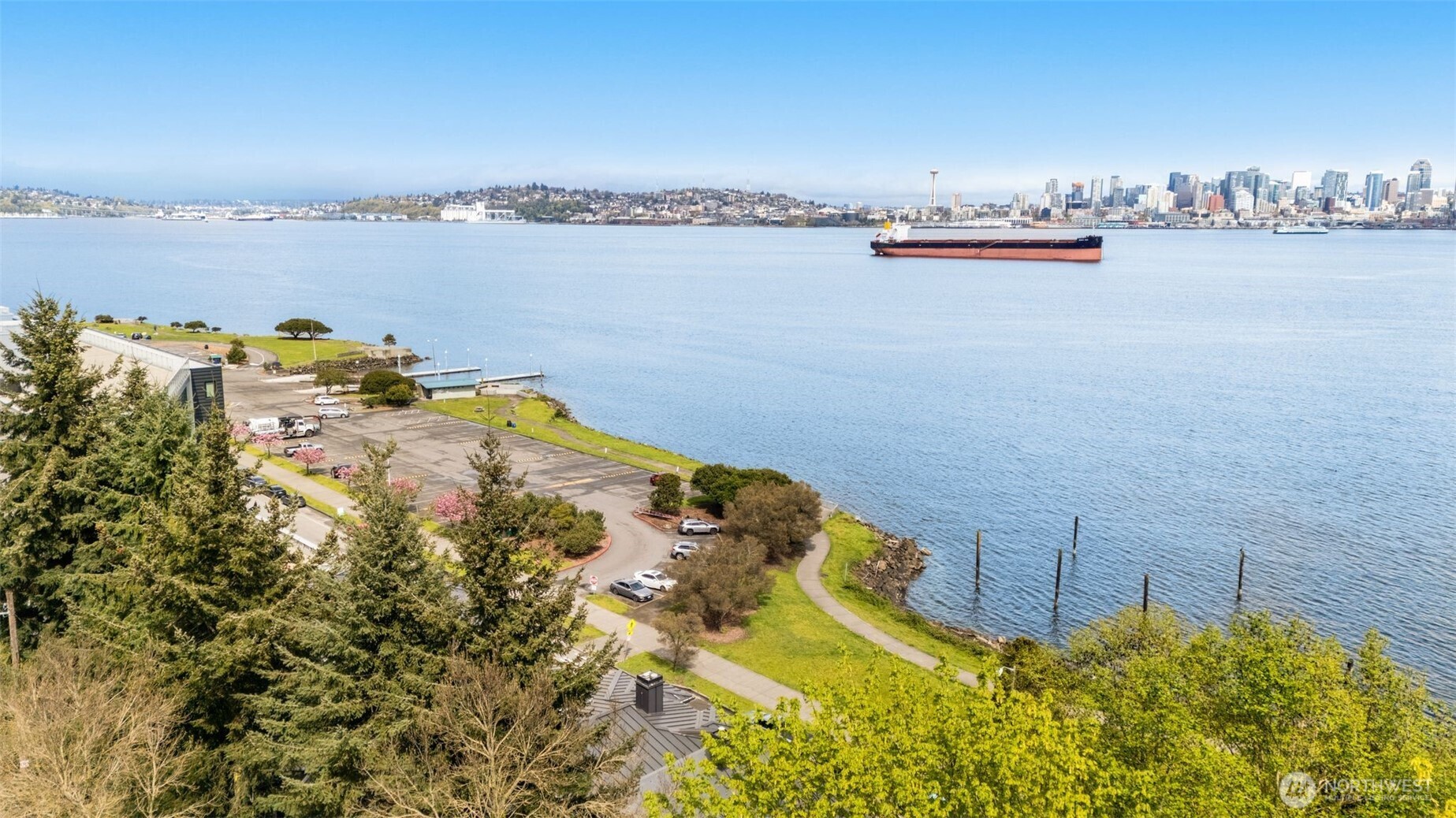 1333 Harbor Avenue SW #204, Seattle, WA 98116