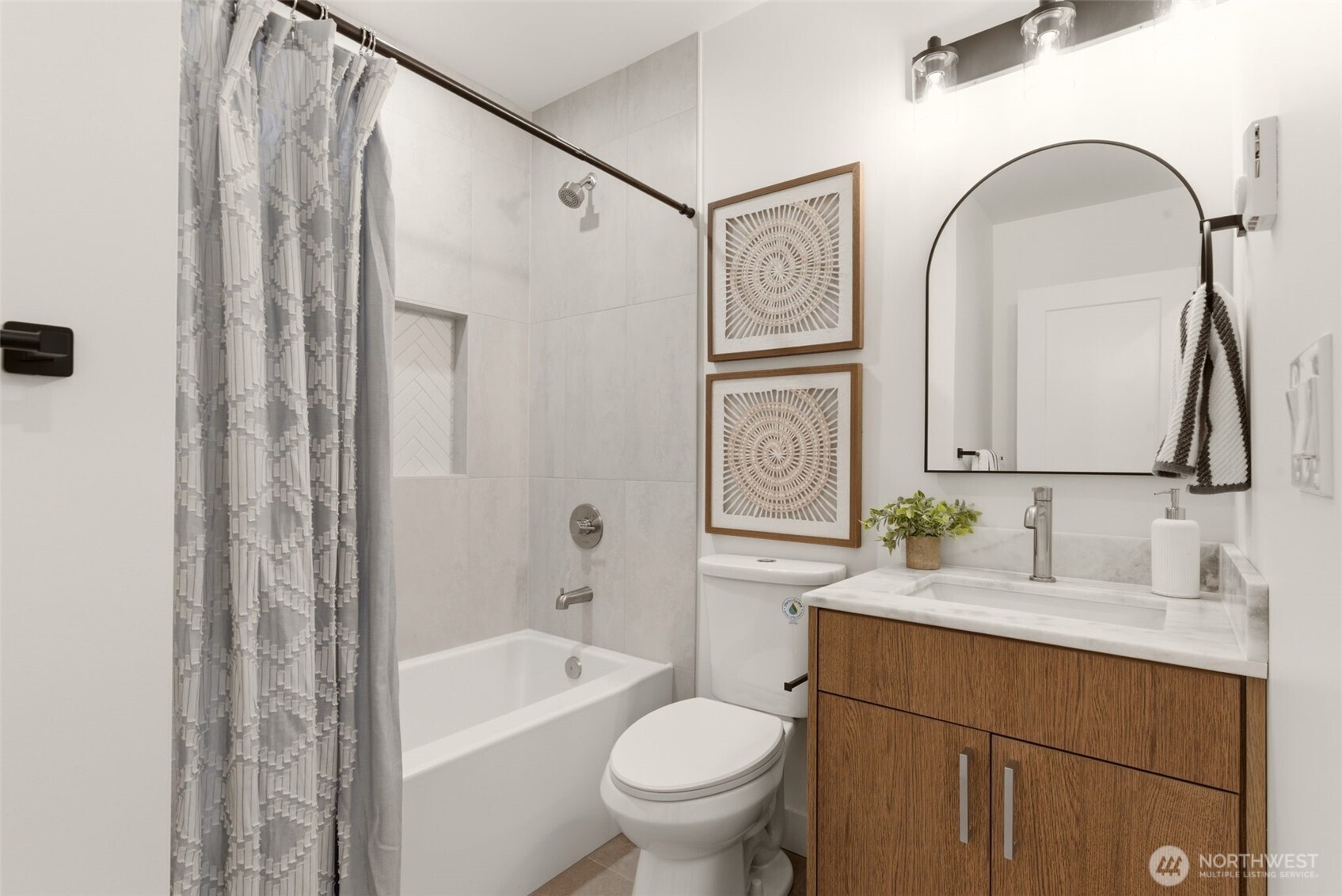 4113 Chilberg Avenue SW #D, Seattle, WA 98116