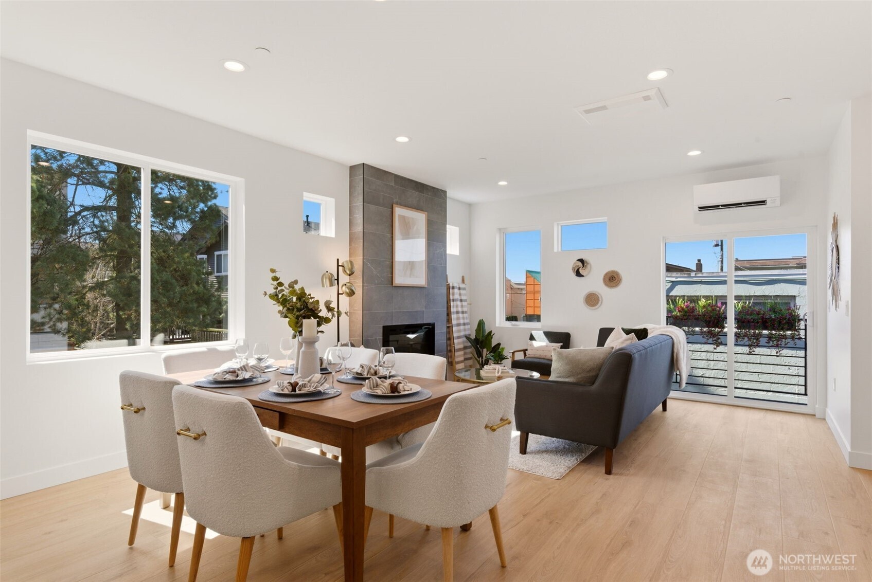 4113 Chilberg Avenue SW #D, Seattle, WA 98116