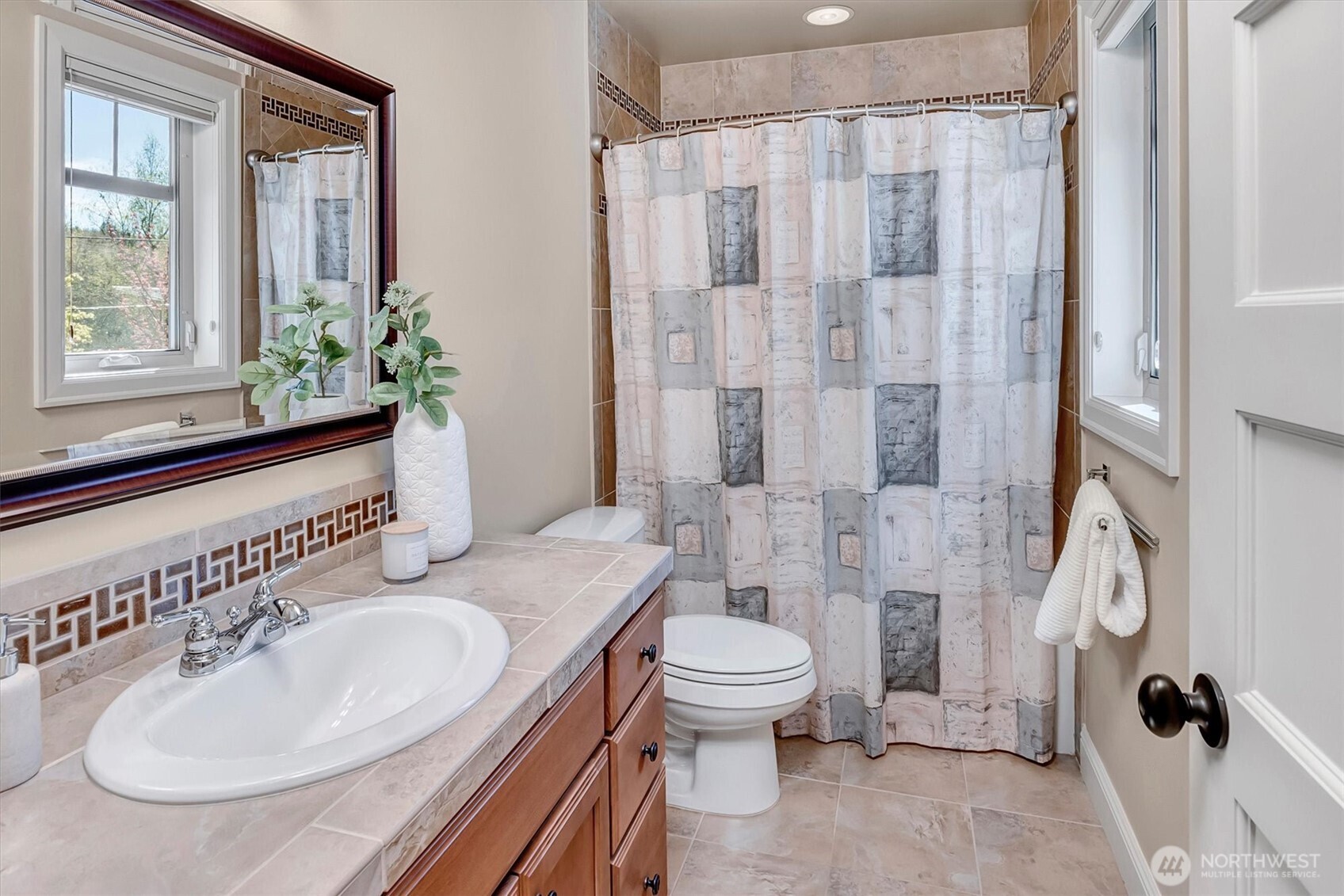 630 8th Avenue , Kirkland, WA 98033