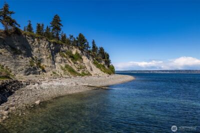 21579 Howard Avenue NE, Kingston, WA 98346 - Photo 32