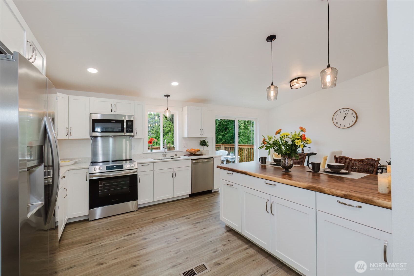 21579 Howard Avenue NE, Kingston, WA 98346