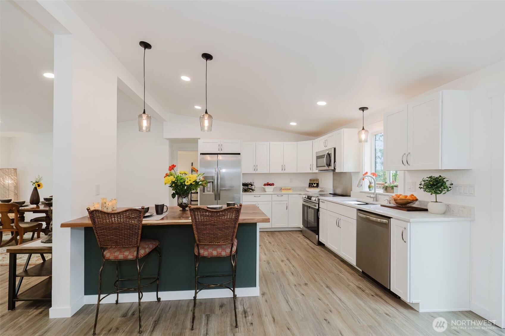 21579 Howard Avenue NE, Kingston, WA 98346