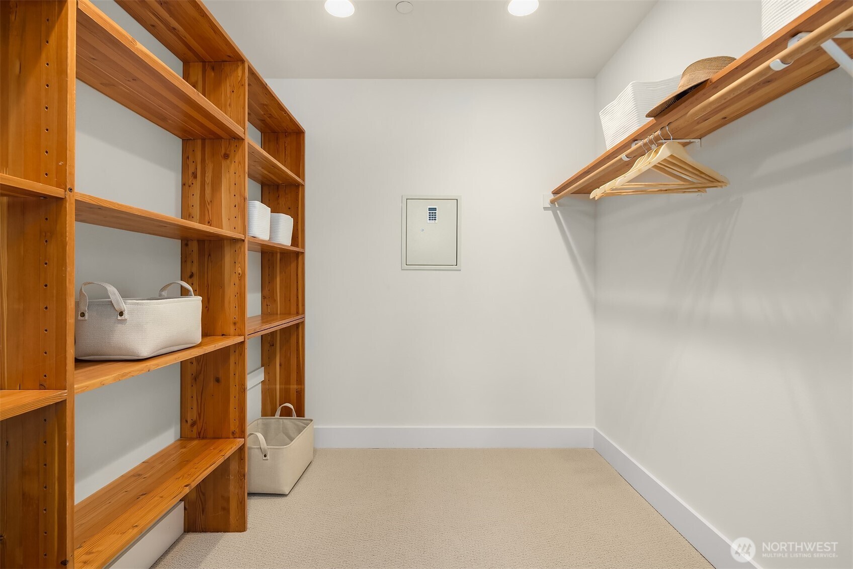 208 19th Avenue , Kirkland, WA 98033