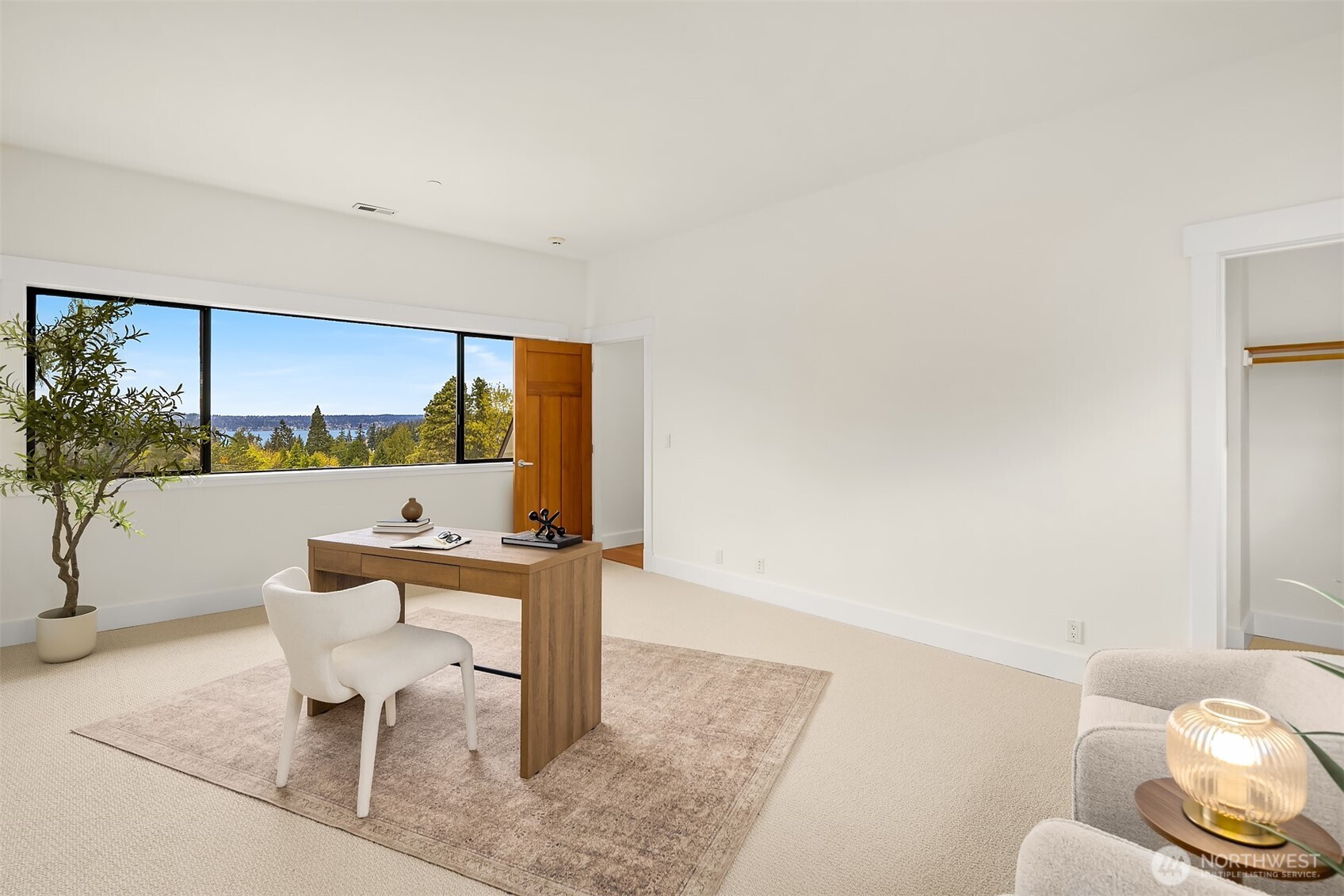 208 19th Avenue , Kirkland, WA 98033