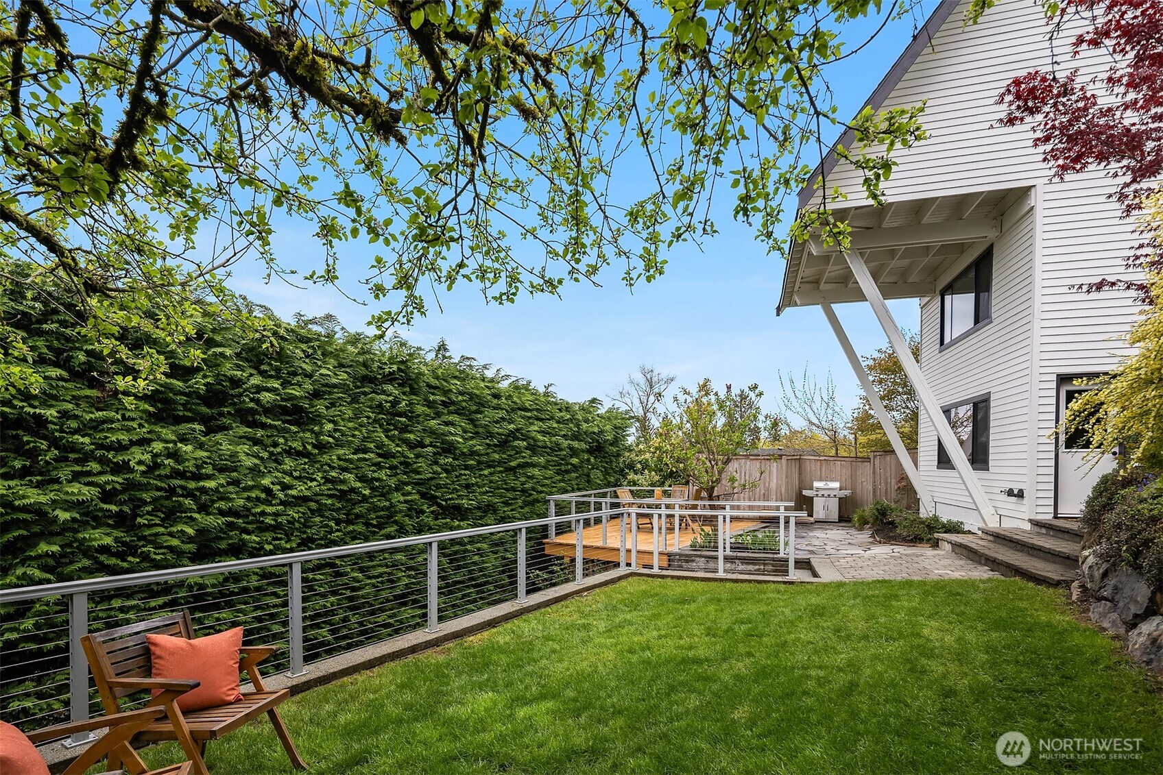 208 19th Avenue , Kirkland, WA 98033