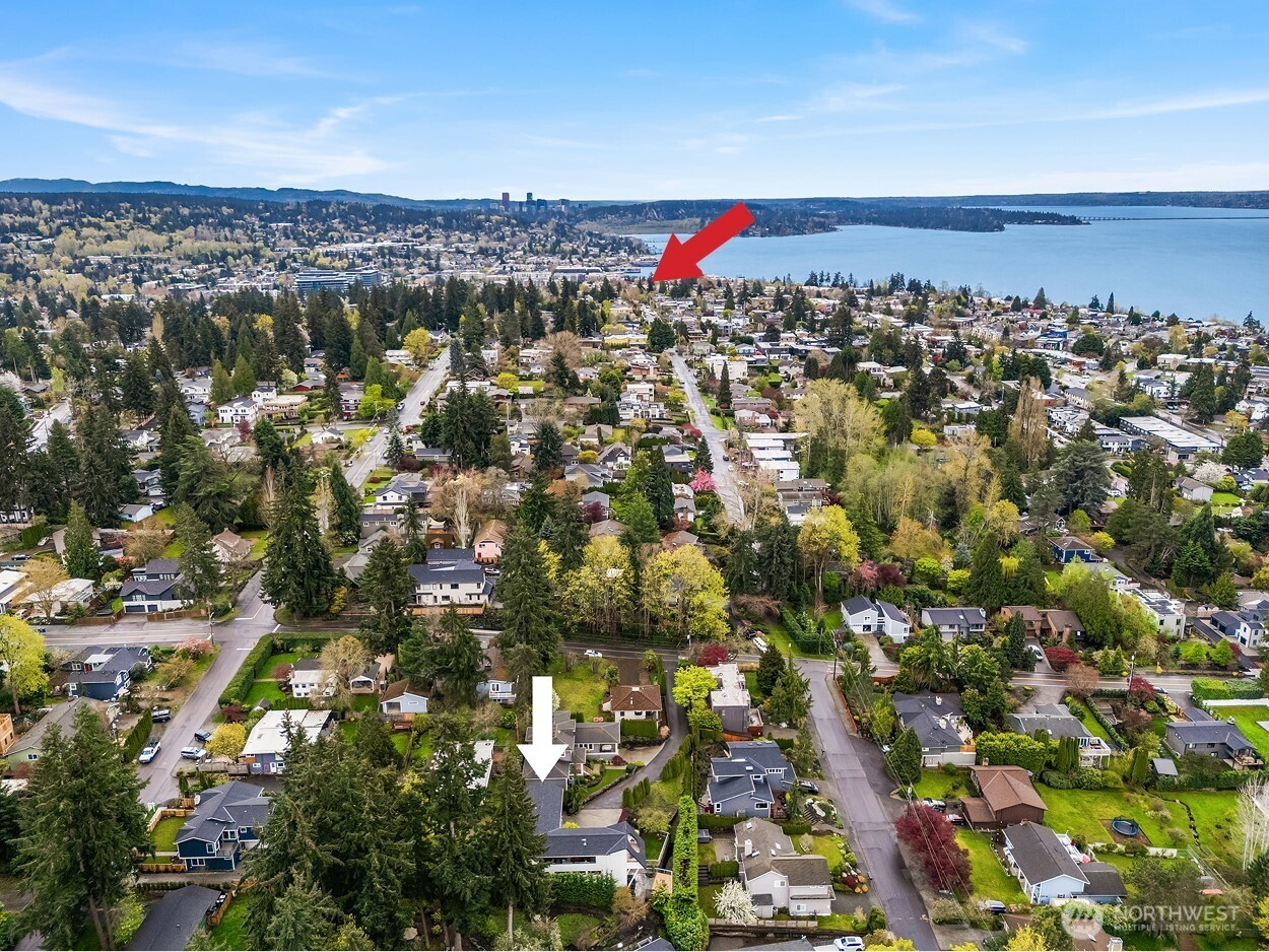 208 19th Avenue , Kirkland, WA 98033