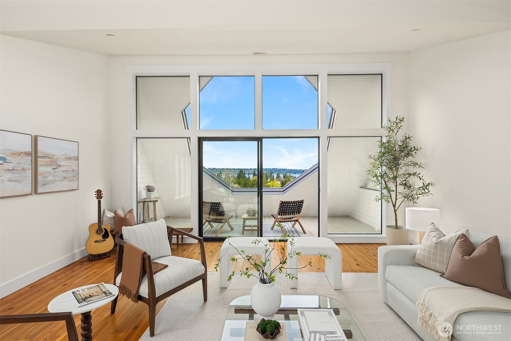 208 19th Avenue , Kirkland, WA 98033