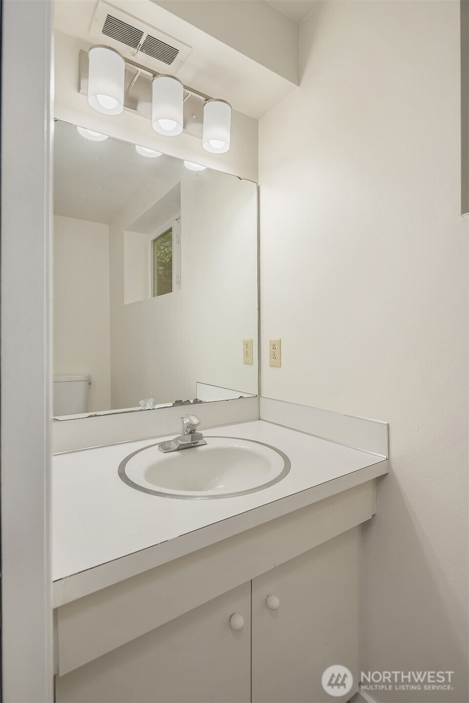 2711 101st Place NE, Bellevue, WA 98004