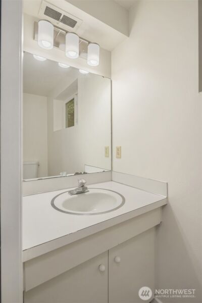 2711 101st Place NE, Bellevue, WA 98004 - Photo 18