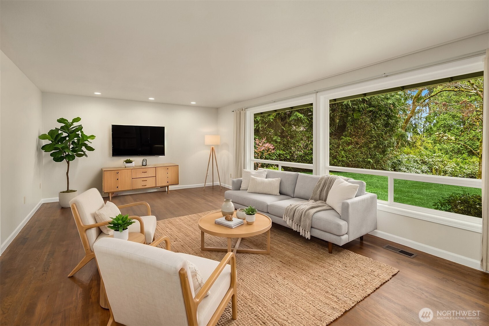 2711 101st Place NE, Bellevue, WA 98004