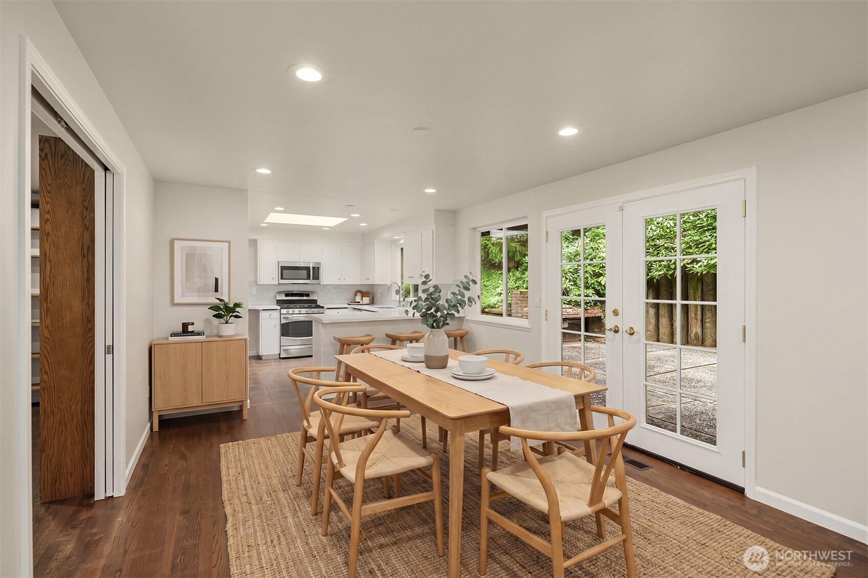 2711 101st Place NE, Bellevue, WA 98004