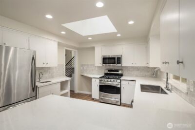 2711 101st Place NE, Bellevue, WA 98004 - Photo 9